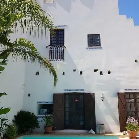 فيلة Luxuriously Renovated Siggiewi