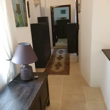 فيلة Luxuriously Renovated