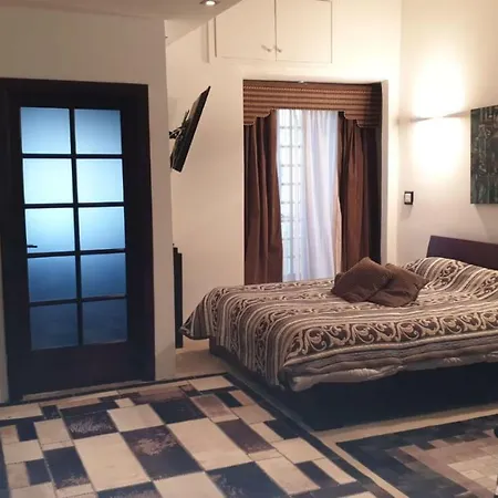 فيلة Luxuriously Renovated Siggiewi
