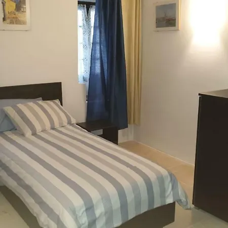 Luxuriously Renovated فيلة Siggiewi